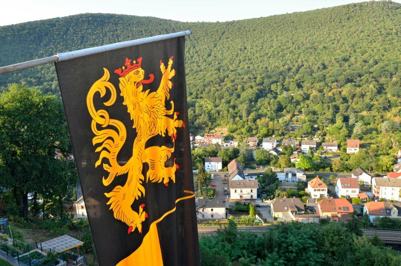 Ferienwohnung Uhuherz Neustadt an der Weinstraße Екстериор снимка